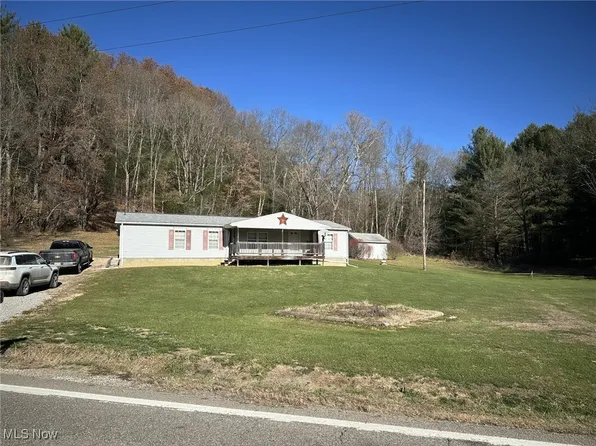 10765 Coshocton Rd, New Concord, OH 43762