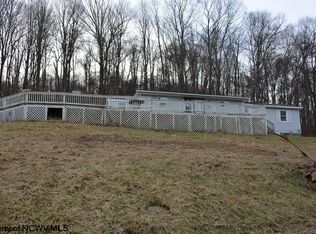 161 Daybrook Dr, Grafton, WV 26354