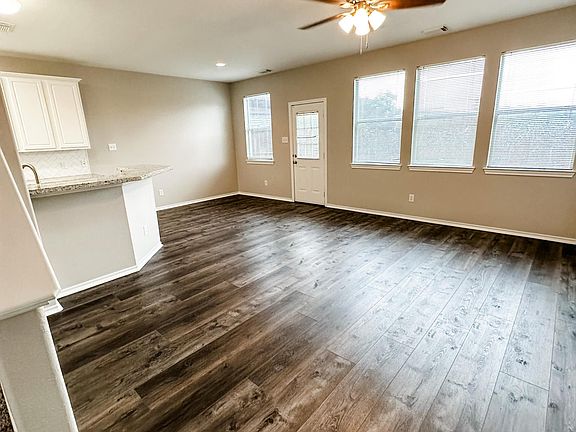 4th image of 17247 Oakwood Chase Dr