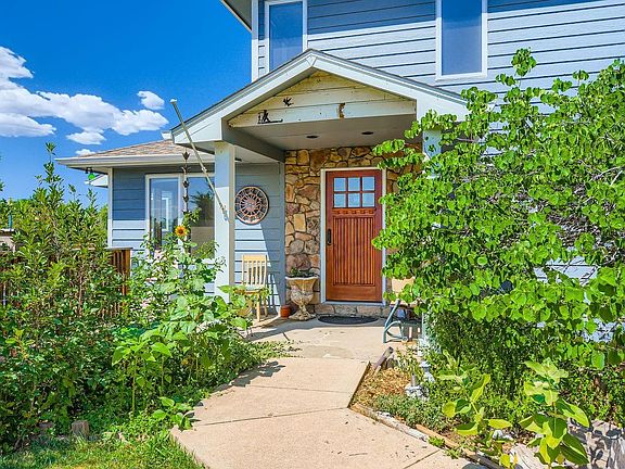 3rd image of 512 Carpenter Rd