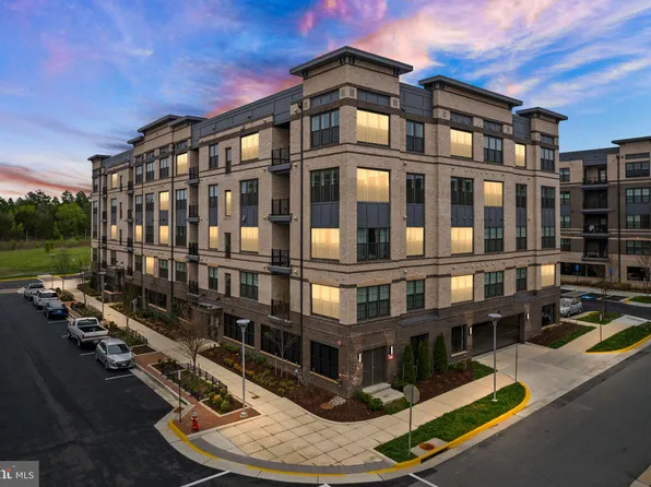 2319 Field Point Rd Unit 401, Herndon, VA 20171