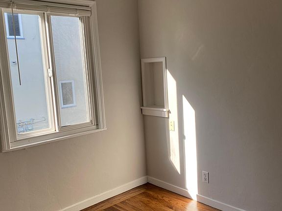 Dining room adjacent to kitchen and living room