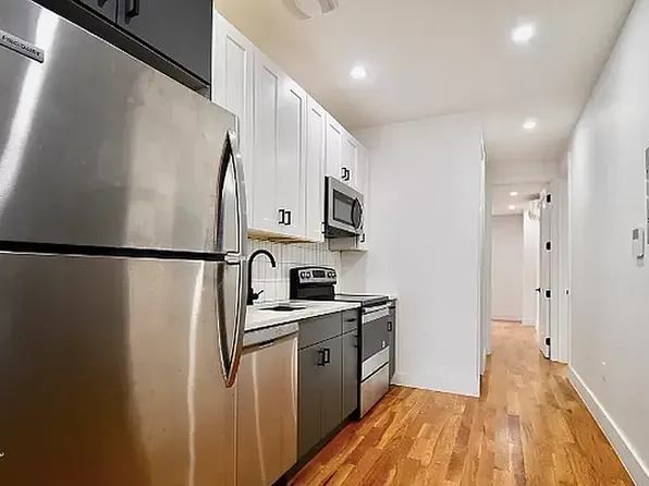 588 Quincy Street image 1 of 8