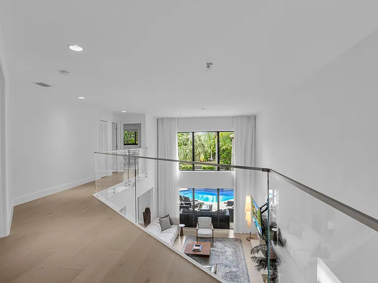 753 Villa Portofino Cir — Photo 27