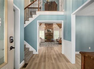 13924 S Tomahawk Dr, Olathe, KS 66062