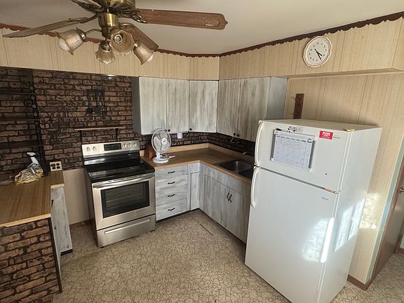 5th image of 218 Harriet St
