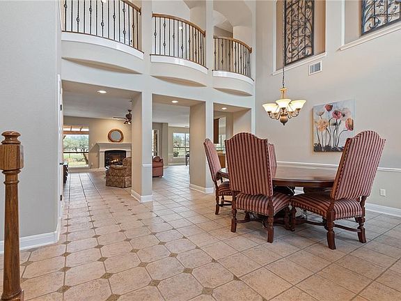 5th image of 2312 Aldworth Dr