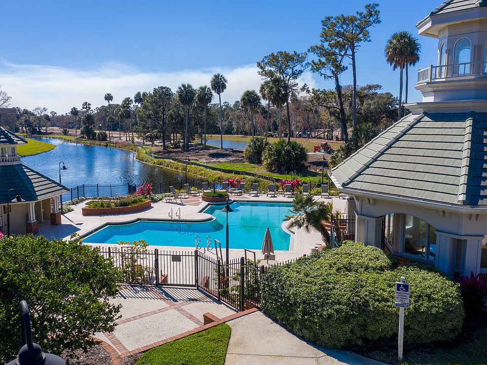 1st image of 800 Ironwood Dr Unit 824