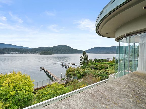 5th image of 828 Beachview Dr