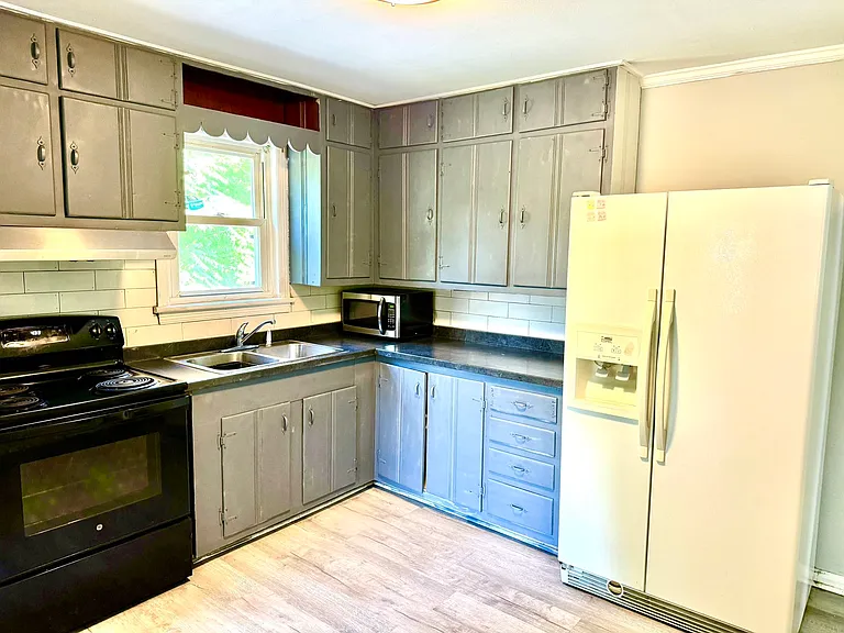 1156 Ridgeway Dr — Photo 6