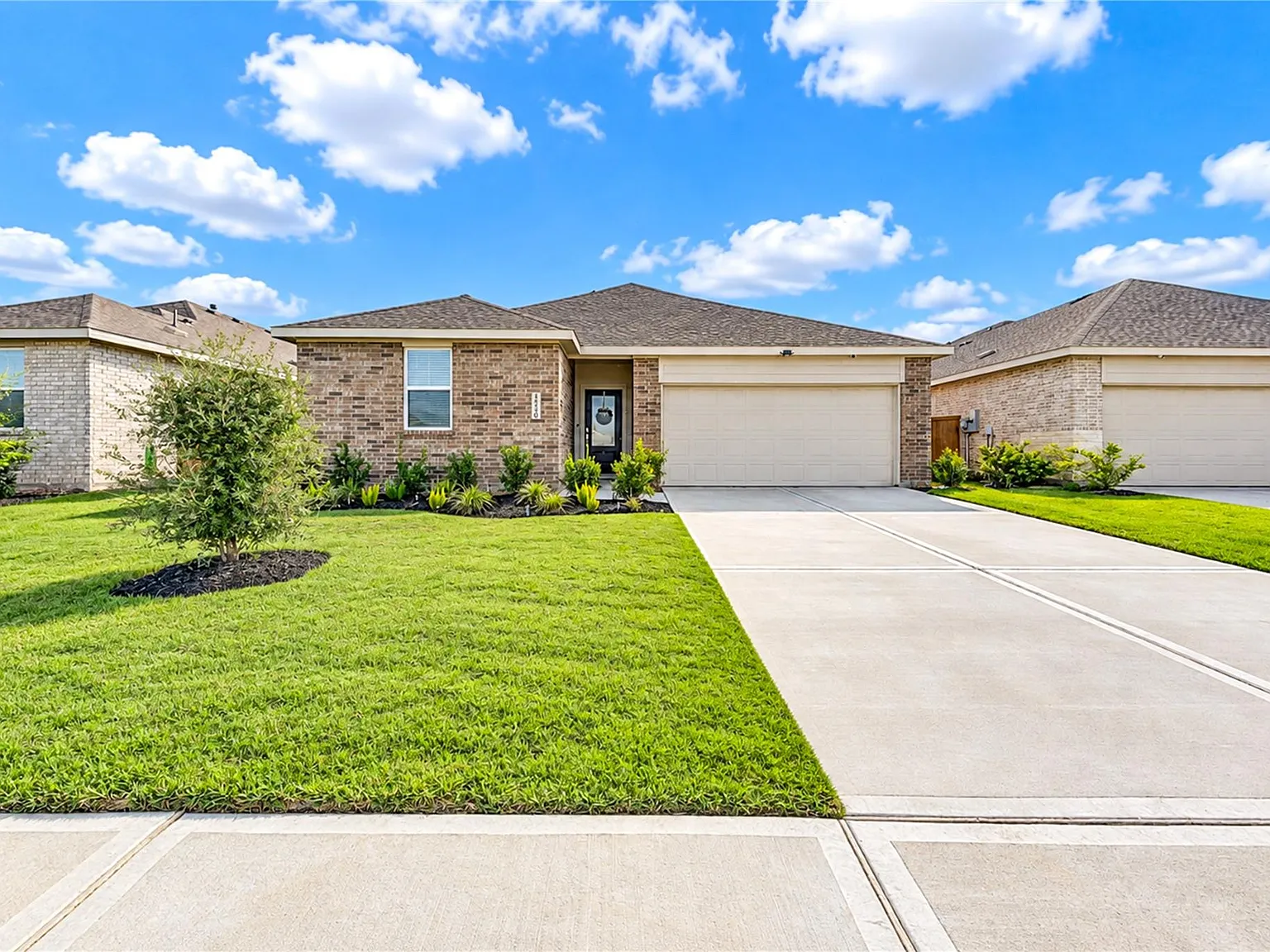 3 bed, 2.0 bath, 1623 sqft, $2,495 — Photo 2