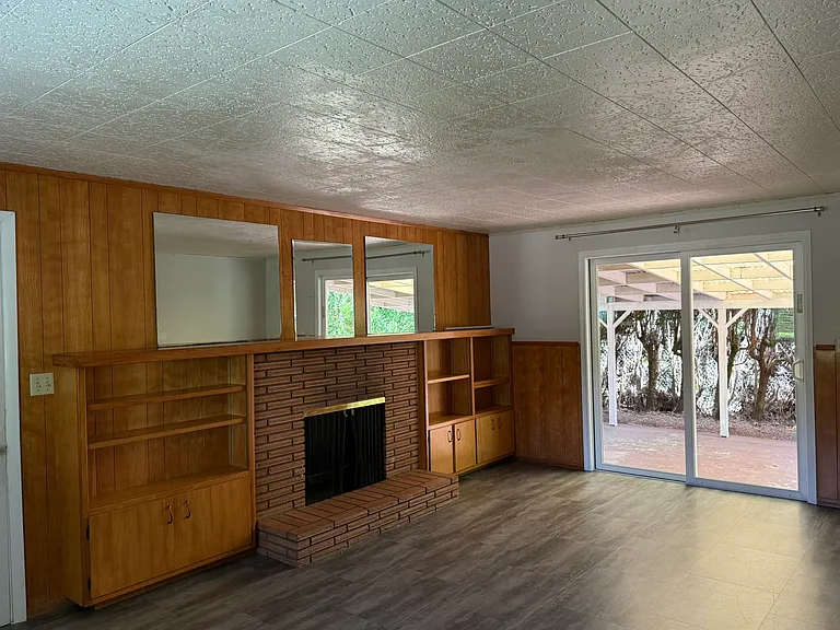 3120 Willamette Dr N — Photo 23