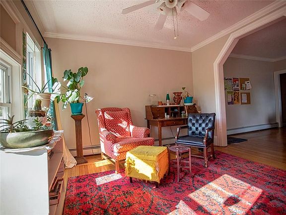 2nd image of 188 Camp St #5