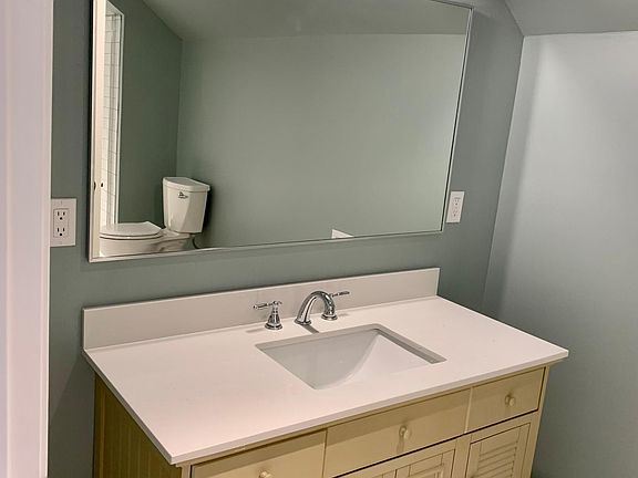 5th image of 3420 S New York Ave