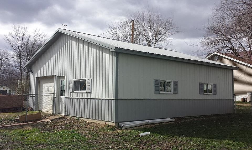 2nd image of 309 Fairview St