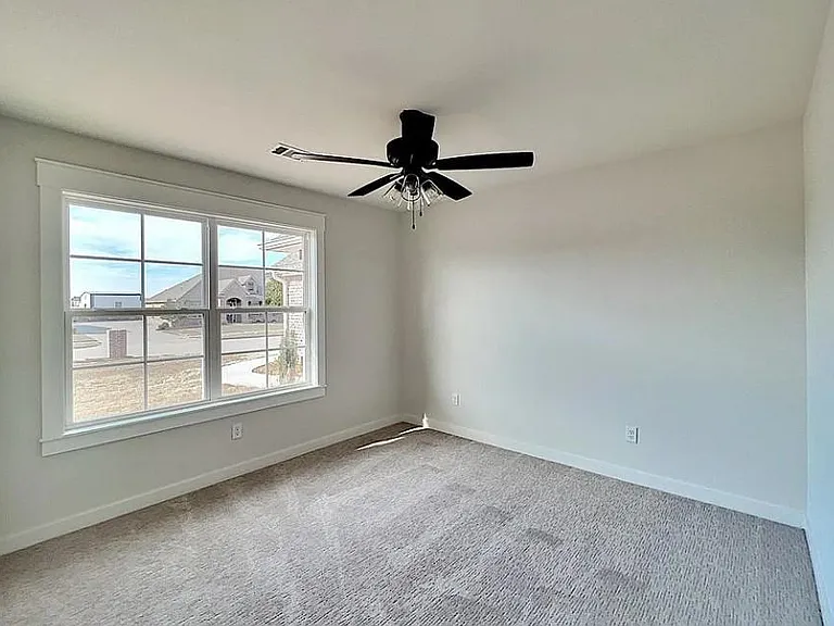 106 Stoneledge Dr — Photo 10