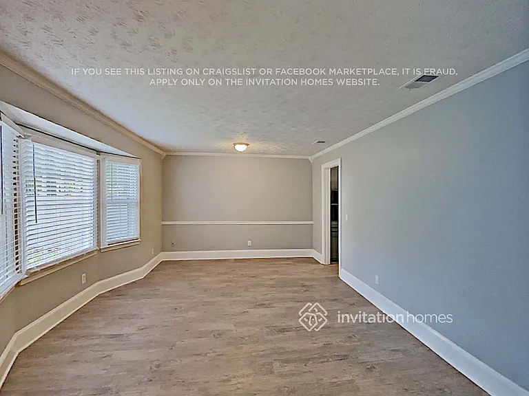 3246 Bruckner Blvd — Photo 5