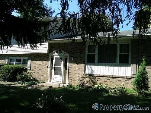 2nd image of 630 Carriage Ln