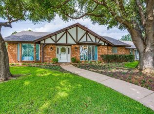 1702 Russwood Dr, Arlington, TX 76012