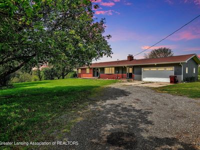 1120 W Five Point Hwy, Charlotte, MI, 48813