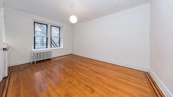 Rented by Garfield Realty  | media 9