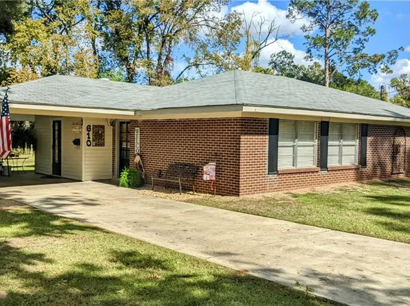 610 Whitfield Dr, Natchitoches, LA 71457