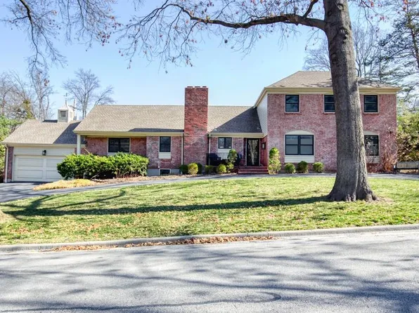 5725 Reinhardt Dr, Fairway, KS 66205