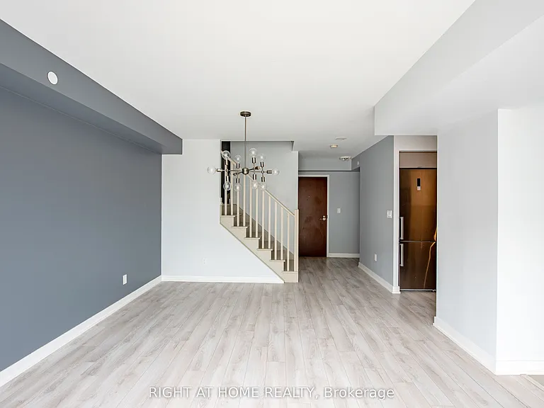118 Varna Dr #101 — Photo 6