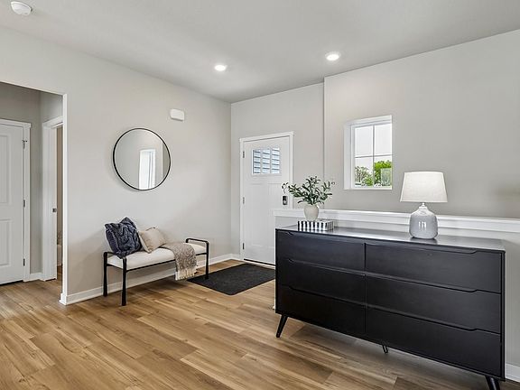 5th image of 1008 Chayse St SW