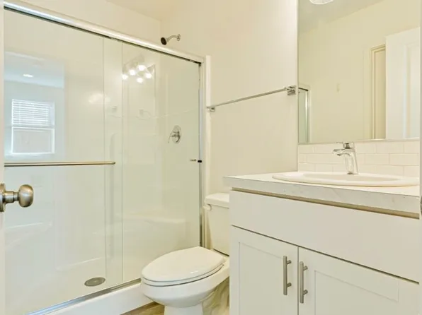 10001 Kings Landing Ave NW, Bremerton, WA 98311