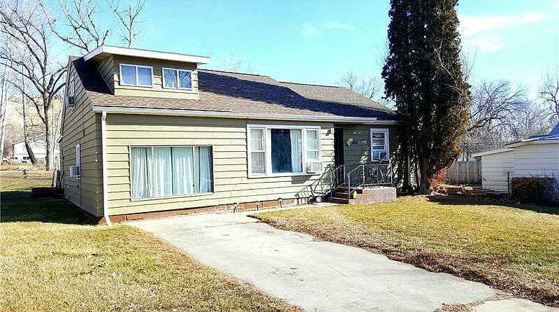 1st image of 825 N 18th St