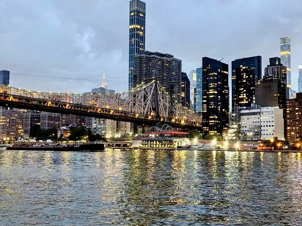 20 River Road image 5 of 20