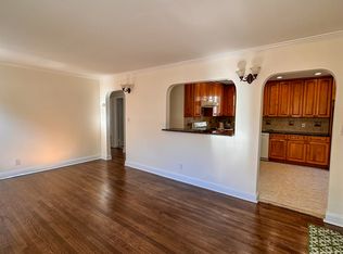 32-28 208th St #1, Bayside, NY 11361