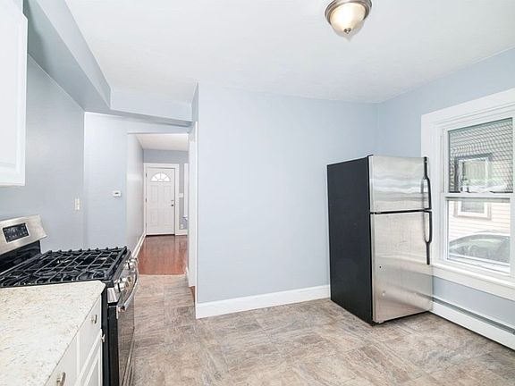 4th image of 79-85 Gilbert St