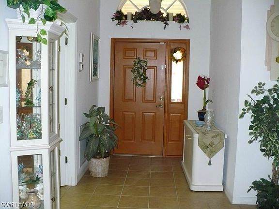 4th image of 9243 Palm Island Cir #E