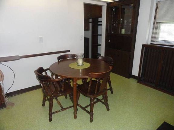 Eat In Kitchen