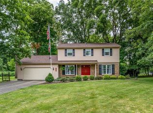 6429 Farmington Cir, Canfield, OH 44406