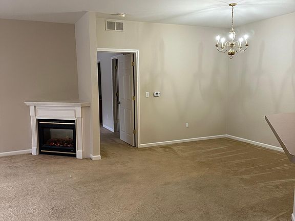 3rd image of 17107 Chesapeake Cir