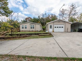 3147 Ralph Phelps Rd, Louisville, TN 37777