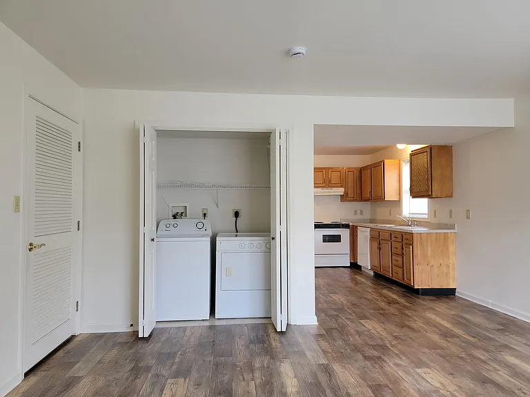 189 Tom Ave #B — Photo 10