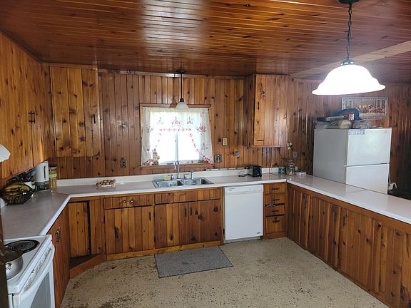 4th image of 31970 Klondike Ave