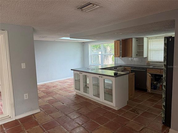 3rd image of 9830 MARK TWAIN LANE
