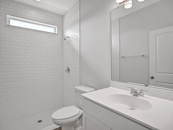 4th image of 185 Trewin Circle St