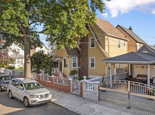 9235 214th Pl, Queens Village, NY 11428