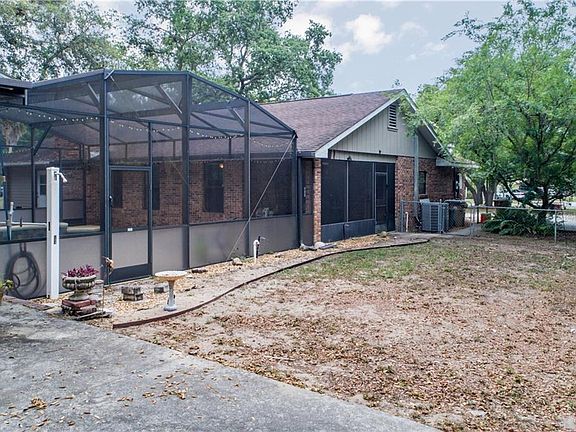 5th image of 10731 Claire Dr
