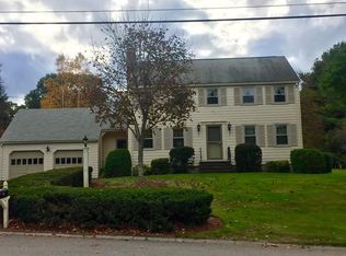 17 Draycoach Dr, Chelmsford, MA 01824