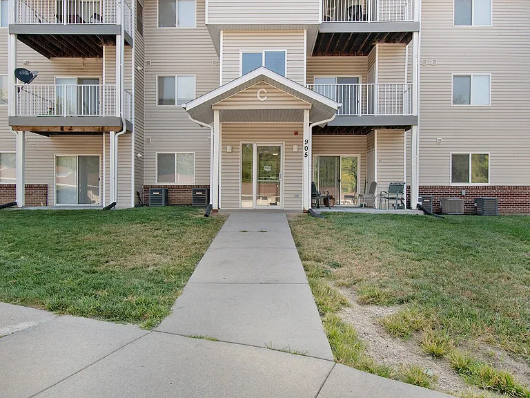 Deerfield Apartments Council Bluffs — Photo 14
