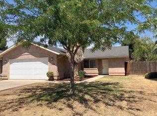 2318 N Turner Ct, Visalia, CA 93291
