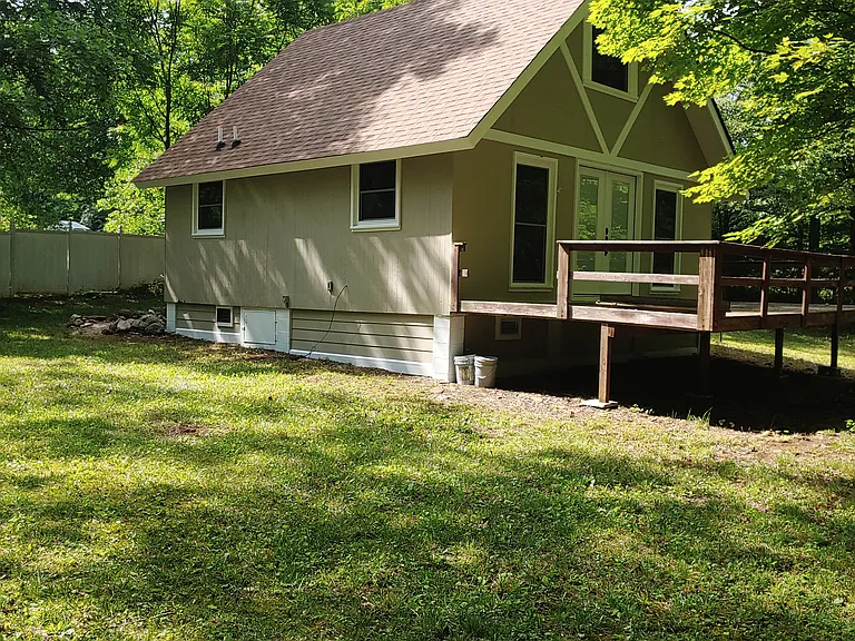 795 Entry Run Rd — Photo 2