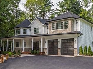 990 W Saddle River Rd, Hohokus, NJ 07423